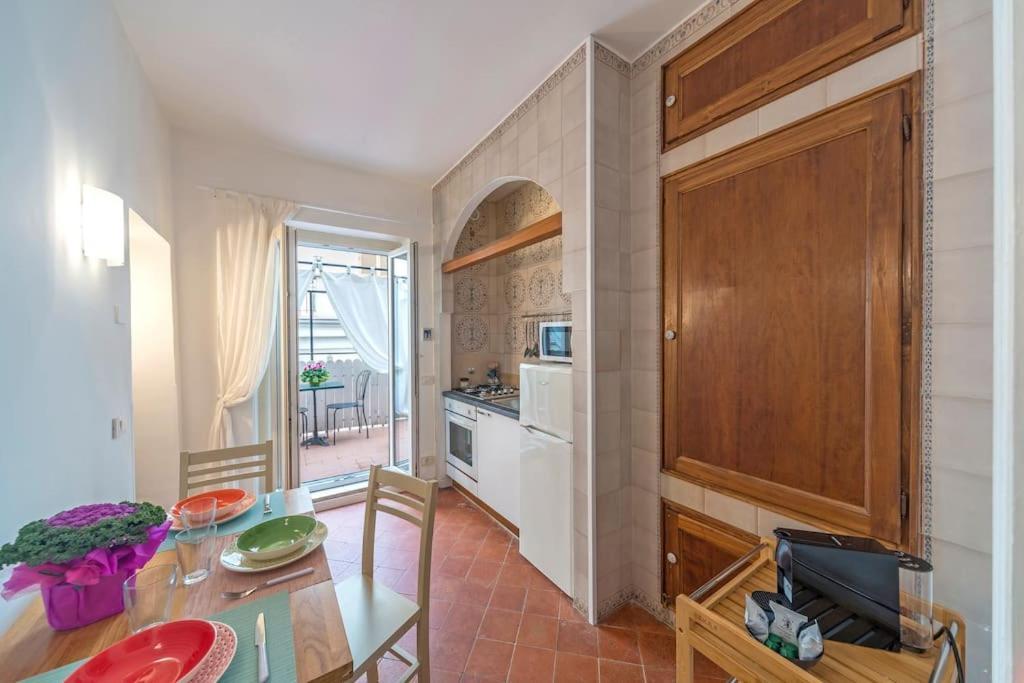 Trevi Domus Avignonesi Apartment Rome Exterior photo